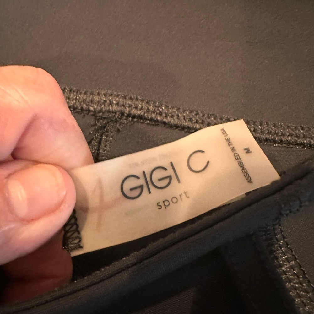 NEW GIGI C SPORT WOMENS SHORT Black Shorts - Picture 2 of 7